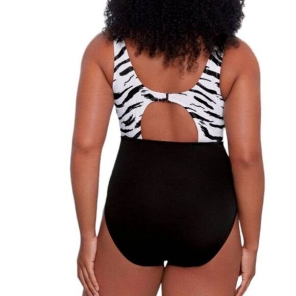 Beach Betty Slimming Control Tie-Front Cut Out One Piece Swimsuit Size S New - Picture 2 of 6